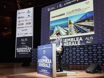 Grimaldi: “Diamo lavoro a 476 mila persone”