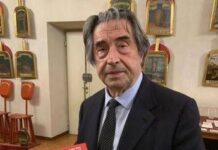 Il Libro dei Fatti in dono al maestro Riccardo Muti