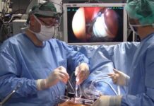 Vicenza, nuovo appello di Pio Serafin per la cittadinanza onoraria al cardiochirurgo Loris Salvador Il dottor Loris Salvador durante un delicatissimo intervento chirurgico effettuato al San Bortolo (foto d'archivio)