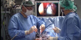 Vicenza, nuovo appello di Pio Serafin per la cittadinanza onoraria al cardiochirurgo Loris Salvador Il dottor Loris Salvador durante un delicatissimo intervento chirurgico effettuato al San Bortolo (foto d'archivio)