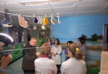 Il messaggio di Natale del vescovo Brugnotto: «Da questa maternità nasce la speranza che non delude» Il messaggio di Natale del vescovo di Vicenza Giuliano Brugnotto nel reparto di Terapia Intensiva Neonatale (T.I.N.) dell'Ospedale San Bortolo di Vicenza