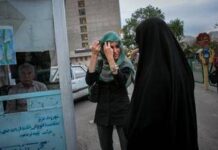 Iran, donne corrono la maratona senza velo: per gli organizzatori scatta il “procedimento penale”