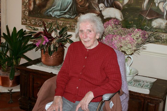 La professoressa Vittoria Rossi La professoressa Vittoria Rossi