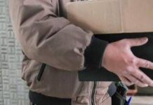 Manovra, Urso: “Tassa su piccoli pacchi? E’ per la consegna di quelli che arrivano dalla Cina”