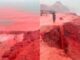 Mare ‘rosso sangue’ in Iran, lo spettacolo sull’isola di Hormuz