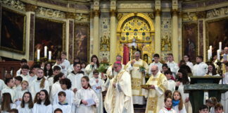 Cattedrale di Vicenza, domani 28 dicembre Messa di chiusura del Giubileo della Speranza con vescovo Brugnotto e ministranti diocesi Mons. Giuliano Brugnotto per chiusura Giubileo della speranza (foto del 29 dicembre 2024 per apertura)