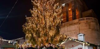 La magia del Natale 2025 torna a Schio con un ricco programma di mercatini, spettacoli, l’albero “rinato” e il “Regalo di Natale sospeso” Natale 2025 schio