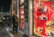Natale, giochi e dolci sicuri sotto l’albero e nella calza? Occhio alle contraffazioni