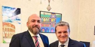 Negozi chiusi nelle feste comandate, Centinaio rilancia: ‘Cerchiamo intesa trasversale’