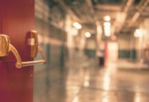 Suicidio assistito, paziente Veneto ottiene ok in Svizzera: “Ma vorrei morire in Italia, a casa mia” Ospedale suicidio assistito veneto luca coscioni