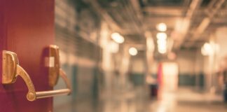 Suicidio assistito, paziente Veneto ottiene ok in Svizzera: “Ma vorrei morire in Italia, a casa mia” Ospedale suicidio assistito veneto luca coscioni