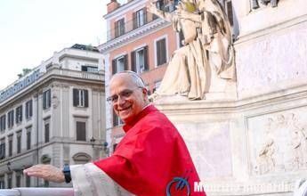 Papa Leone a piazza di Spagna per l’omaggio all’Immacolata: “Si aprano porte di pace”