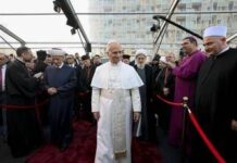 Papa, ultimo giorno in Libano: visita all’ospedale psichiatrico e poi al porto di Beirut