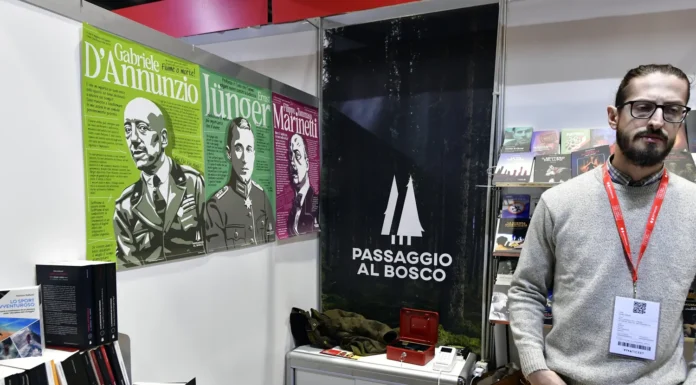 “Più libri, più liberi”, più Nazi. “Passaggio al Bosco” alla fiera dell’editoria inquinata dal non pensiero estremista Passaggio al bosco a "Più libri, più liberi"