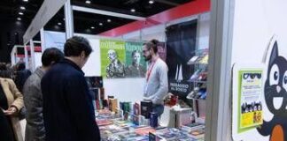 Più libri più liberi, tanti in fila davanti allo stand di ‘Passaggio al Bosco’. E anche Giannini dà forfait