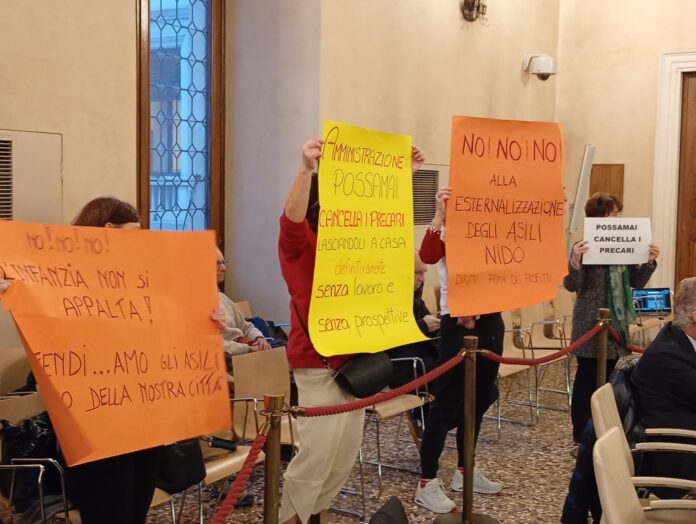 Proteste sui nidi in consiglio comunale a Vicenza