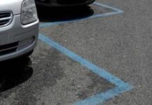 Roma, sosta sulle strisce blu costa di più da app: dal 1° dicembre rincari fino al 15%