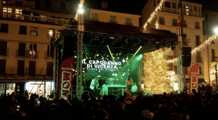 Capodanno in piazza a Vicenza, diffida di un residente su musica e tutela UNESCO: chiesti chiarimenti a Soprintendenza, Ministero e Arpav Capodanno a Vicenza in piazza dei Signori (foto d'archivio)