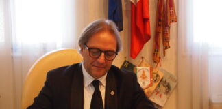 Thiene, il Sindaco revoca le deleghe al consigliere Kaabouri: “Venuta a mancare l’unità di intenti” sindaco di thiene Michelusi revoca deleghe a Alaeddine Kaabouri