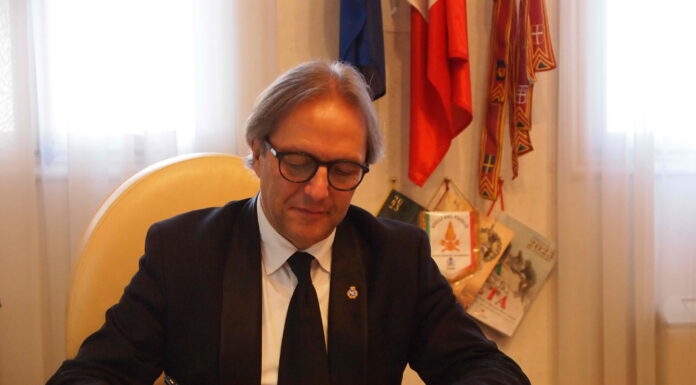Thiene, il Sindaco revoca le deleghe al consigliere Kaabouri: “Venuta a mancare l’unità di intenti” sindaco di thiene Michelusi revoca deleghe a Alaeddine Kaabouri