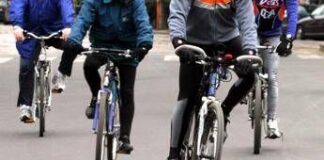 Spari contro gruppo di ciclisti, a colpire un 25enne incensurato perché li detesta