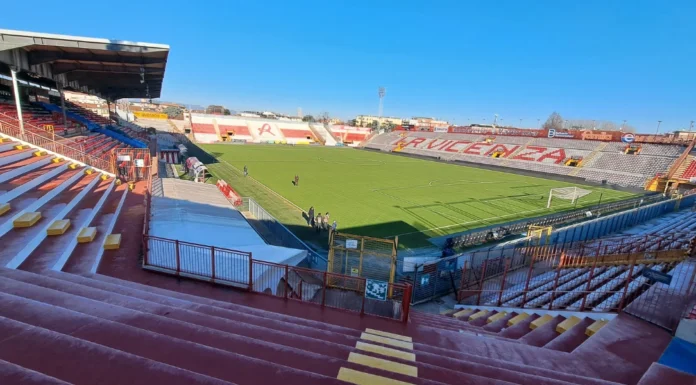 L’Italia femminile al Menti: con la Danimarca c’è Sarah Toscano. Mostra azzurra in Basilica Stadio Romeo Menti Vicenza interno curva azzurra Nazionale femminile Vicenza