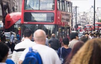 Super influenza in Uk: scuole a rischio lockdown e ospedali in tilt