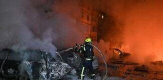 Ucraina-Russia, missili e droni su Kiev nella notte: feriti e danni alle ferrovie