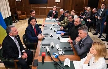 Ucraina, “costruttive” trattative a Miami, oggi si continua. Cremlino: “Non in preparazione incontro Usa-Russia con Kiev”