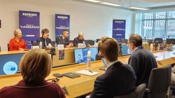 Ue, allarme Pro Vita e Vannacci: “Epidemia di transizioni sessuali tra i minori”