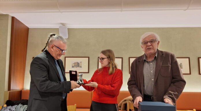 La redazione di Vipiù e VicenzaPiù Viva celebra l’anno trascorso e premia Patrizio Miatello “Protagonista VicenzaPiù del 2025” Vipiù e VicenzaPiù Viva