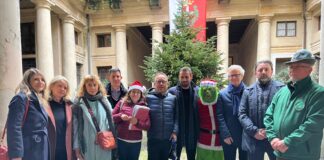 Solidarietà Natalizia a Vicenza con la corsa dei Babbi Natale e 600 pasti donati Corri Babbo Natale Corri