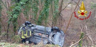 Incidente mortale ad Arsiero: auto precipita in un dirupo, morto un uomo incidente mortale arsiero