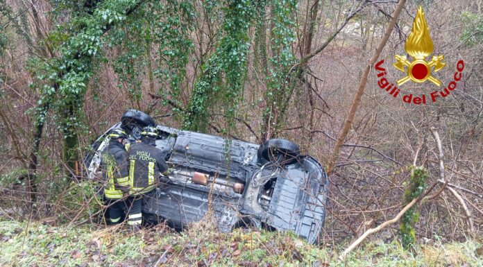 Incidente mortale ad Arsiero: auto precipita in un dirupo, morto un uomo incidente mortale arsiero