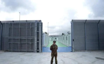 Migranti, la svolta Ue su rimpatri e Paesi sicuri: cosa cambia adesso immigrazione