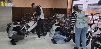 Verona, potenziavano i motori delle e-bike: sequestrate 295 bici e due denunce ebike verona