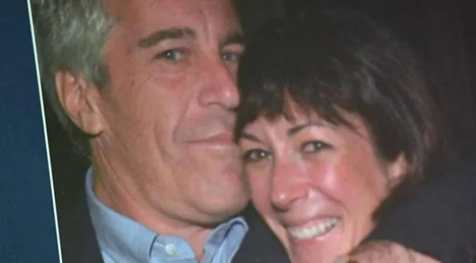 Caso Epstein, fratello Ghislaine Maxwell: “Da Trump ci aspettiamo la grazia” Ghislaine Maxwell