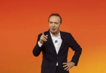 Ascolti tv, successo per Benigni: quasi 4 milioni per ‘Pietro’ su Rai1 benigni