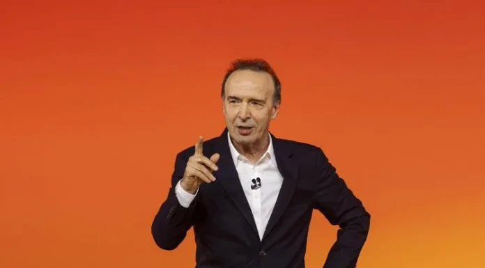 Ascolti tv, successo per Benigni: quasi 4 milioni per ‘Pietro’ su Rai1 benigni