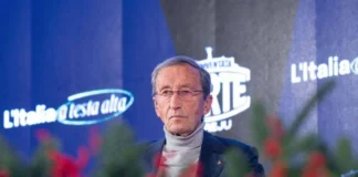 Gianfranco Fini ad Atreju 17 anni dopo: “Ritorno a casa, errore sciogliere Alleanza nazionale” Gianfranco Fini