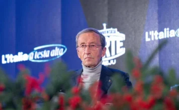 Gianfranco Fini ad Atreju 17 anni dopo: “Ritorno a casa, errore sciogliere Alleanza nazionale” Gianfranco Fini