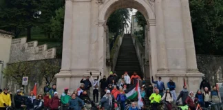 Giro per Gaza a Vicenza: staffetta ciclabile disegna i confini della Striscia per la Giornata di Solidarietà giro gaza vicenza