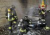 Incendio auto a Torri di Quartesolo, fiamme sotto il ponte autostradale Incendio auto Torri di Quartesolo