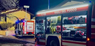 Vigili del Fuoco intervengono in forze per incendio appartamento a Thiene: nessun ferito incendio thiene appartamento