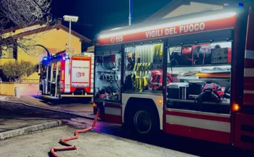 Vigili del Fuoco intervengono in forze per incendio appartamento a Thiene: nessun ferito incendio thiene appartamento