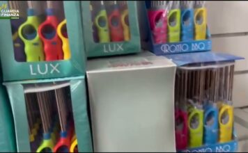 Fuochi d’artificio stoccati senza sicurezza: la Guardia di Finanza sequestra oltre 45 mila pezzi a Padova Padova, sequestrati 45 mila fuochi d’artificio dalla Guardia di Finanza