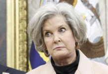 Susie Wiles: “Trump ha personalità da alcolista”. Poi nega. E’ bufera sulla capa di gabinetto trump