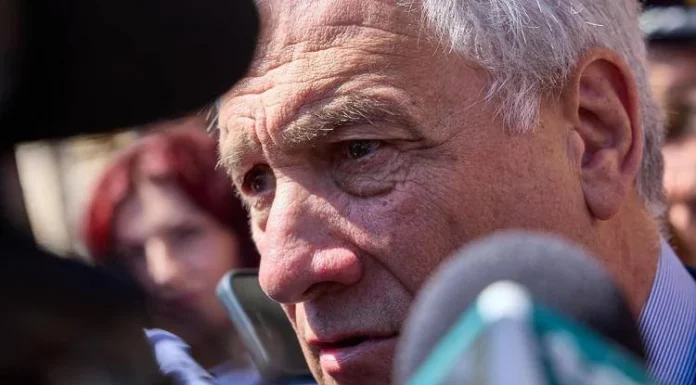 Ucraina, Tajani: “Governo compatto su proroga armi a Kiev? Decide il Cdm” ucraina