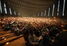 Il Teatro Comunale di Vicenza compie 18 anni: festa con visite guidate e circo contemporaneo teatro comunale di vicenza