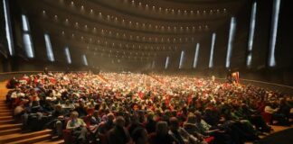 Il Teatro Comunale di Vicenza compie 18 anni: festa con visite guidate e circo contemporaneo teatro comunale di vicenza